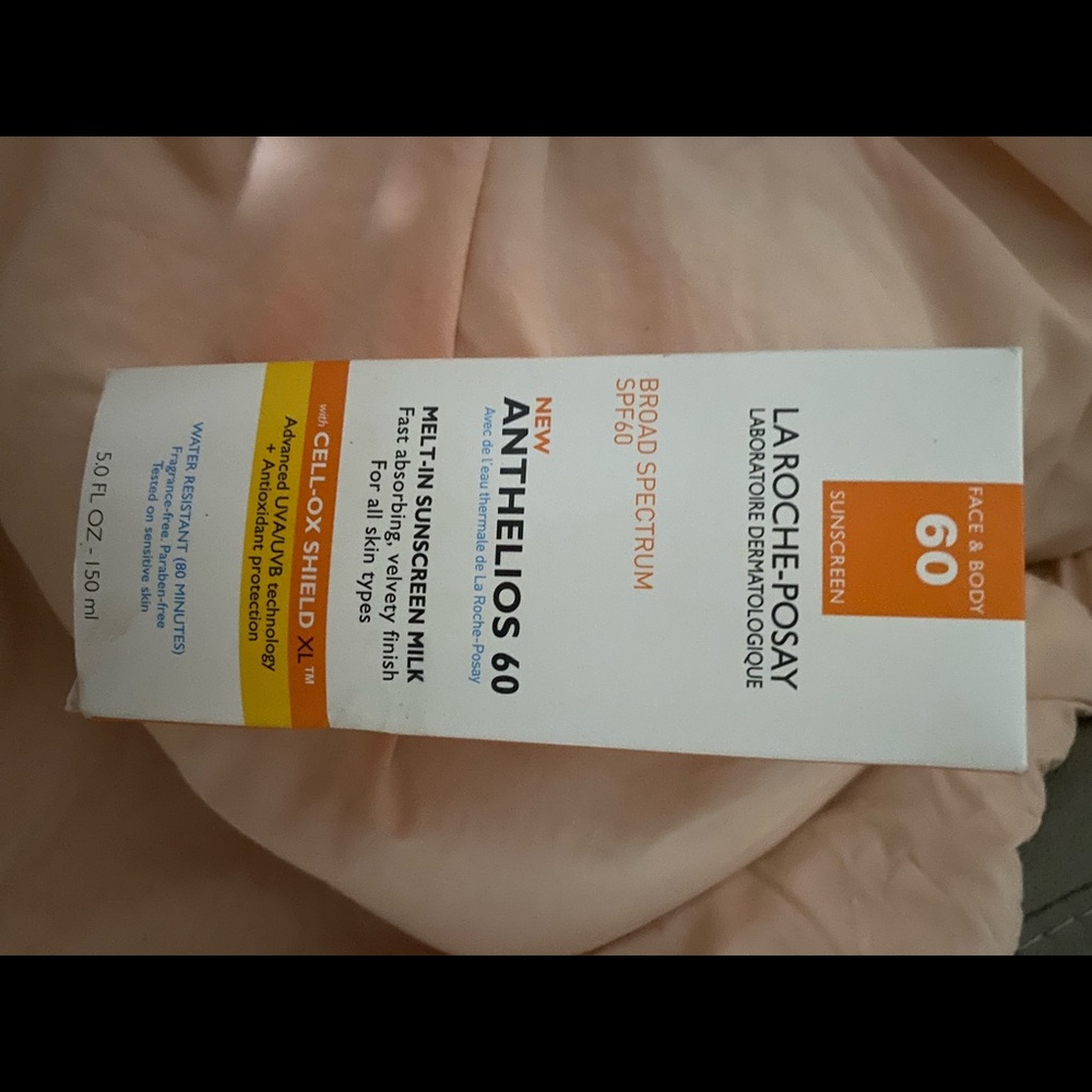 Laroche Posay Anthelos 60 5oz  melt in sun screen milk